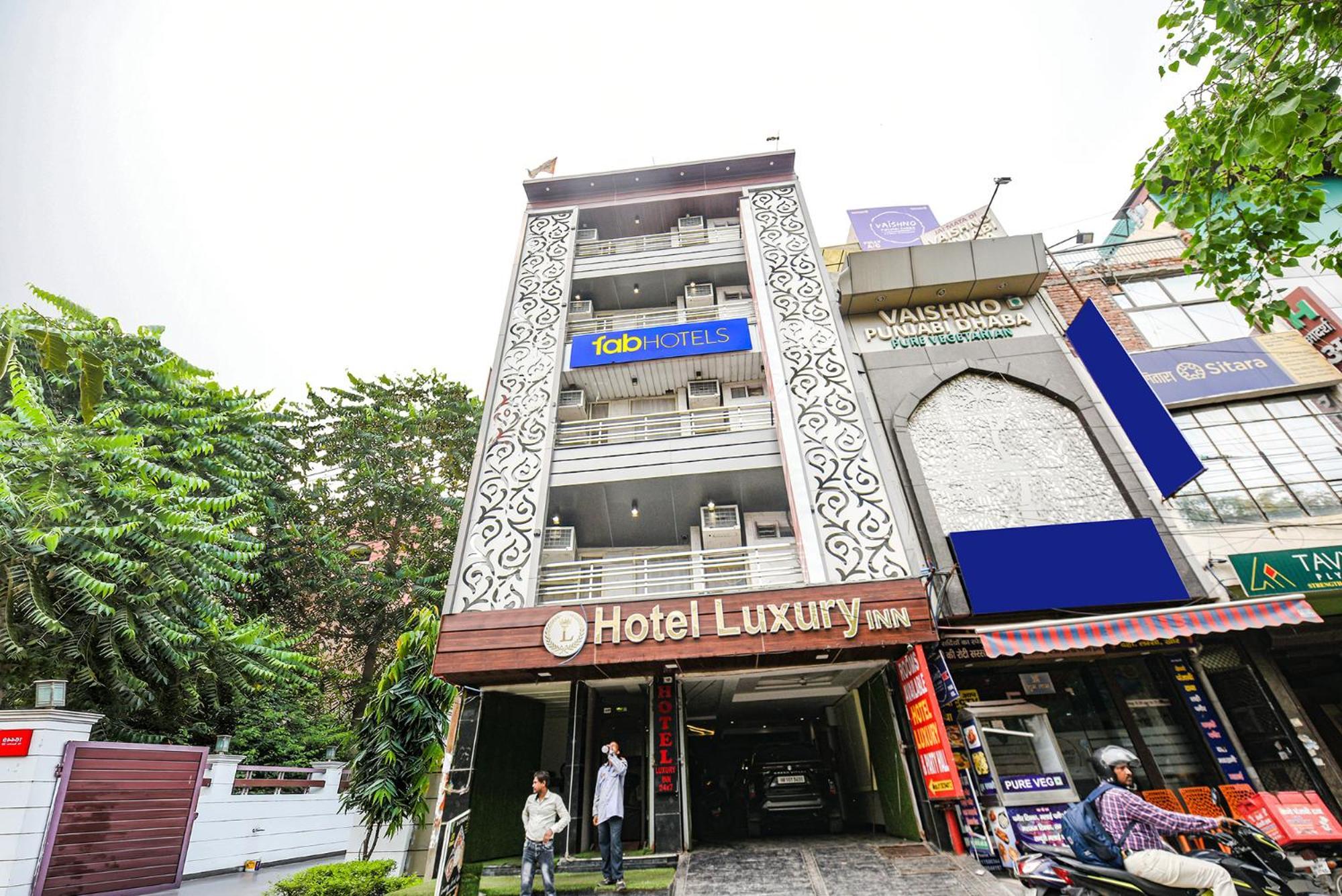 Fabhotel Luxury Inn Near Adarsh Nagar Metro 德里 外观 照片