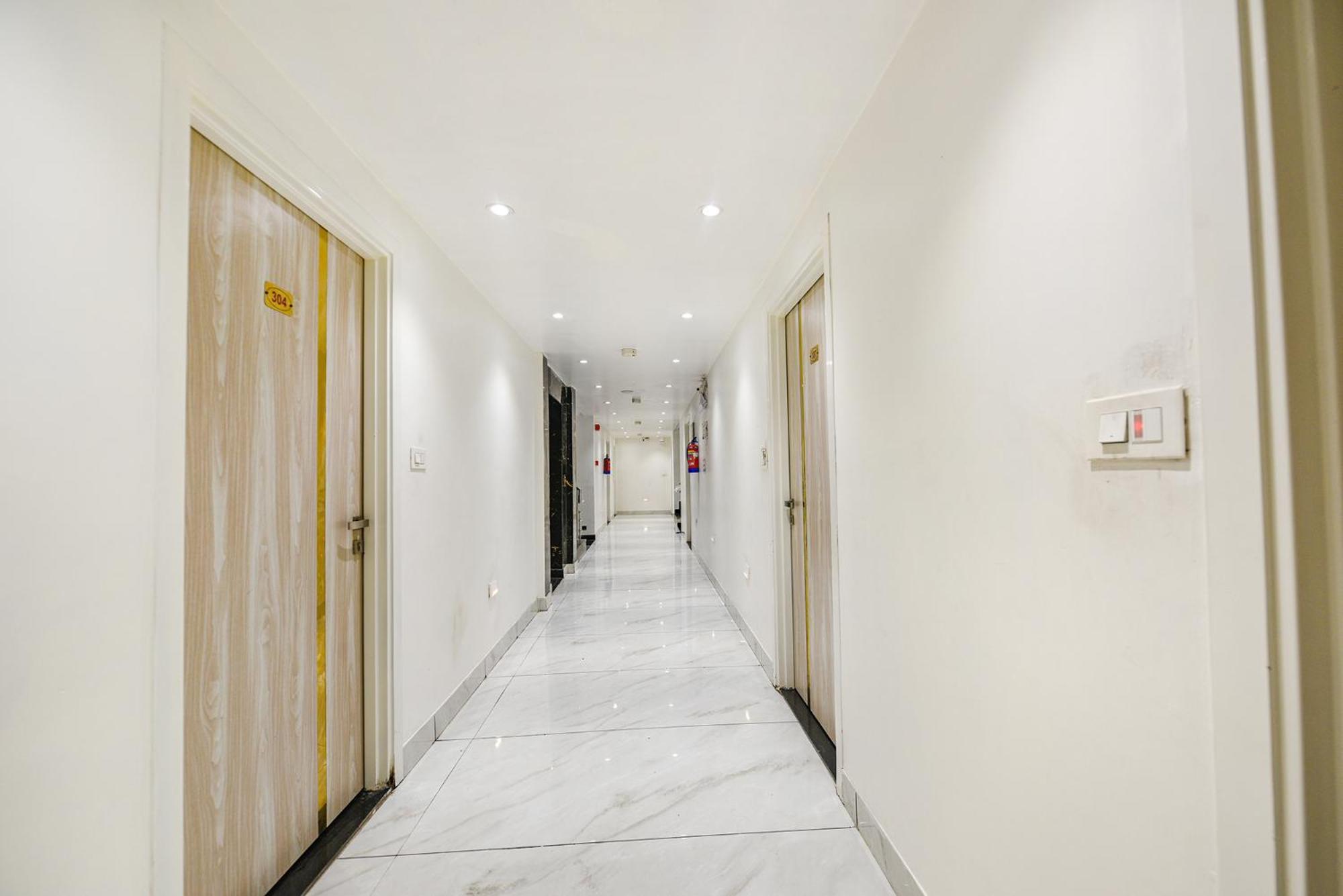 Fabhotel Luxury Inn Near Adarsh Nagar Metro 德里 外观 照片