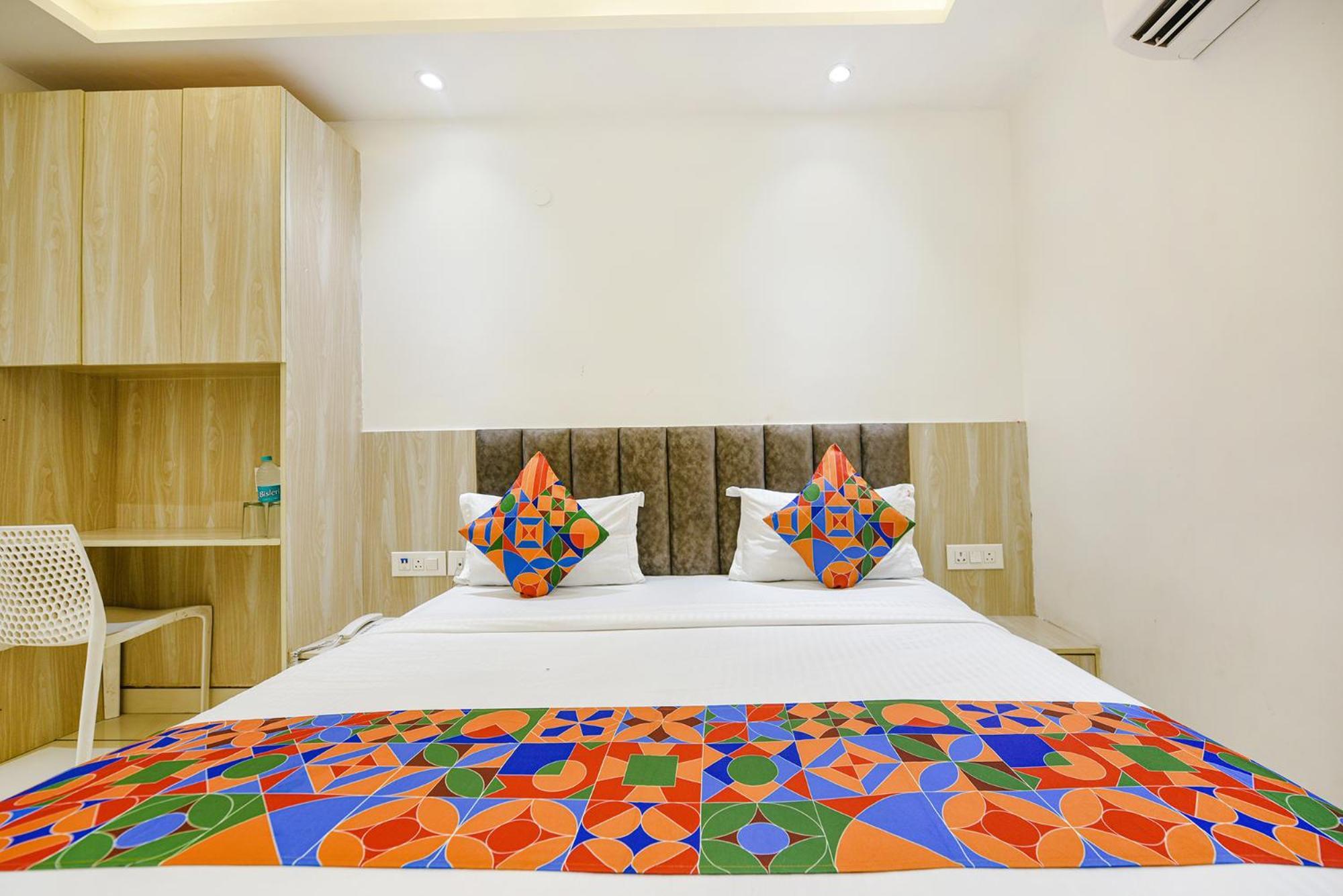 Fabhotel Luxury Inn Near Adarsh Nagar Metro 德里 外观 照片